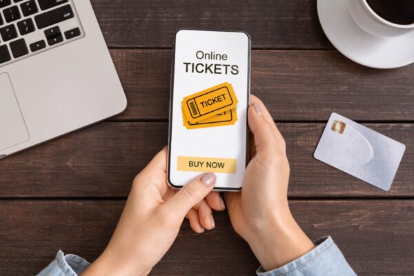 สคบ.ลุยตรวจร้านรับกดบัตรคอนเสิร์ต หลังร้องไม่คืนเงิน