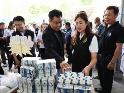 น้ำนมดิบล้นตลาด-อ.ส.ค.ค้างจ่าย กดดันสหกรณ์โคนม “เกษตรฯ” งัด 4 มาตรการ เสริมสภาพคล่อง 350 ล้าน