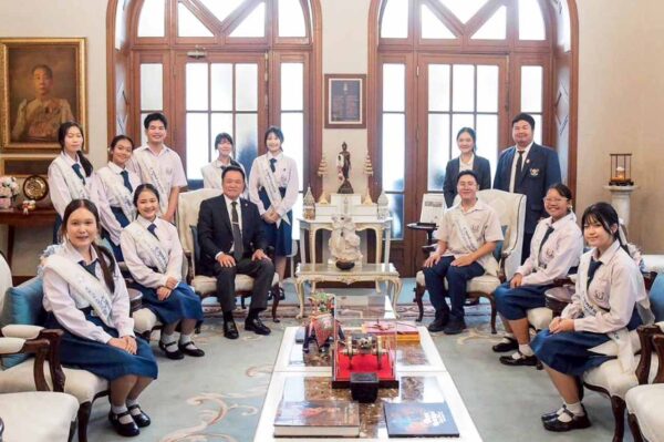 นายกฯ ร่วมทีมยุวทูตต้านทุจริตต้นแบบ ชมกองทุน ป.ป.ช.มาถูกทาง สร้างเด็กไทยอนาคตชาติไร้ทุจริต