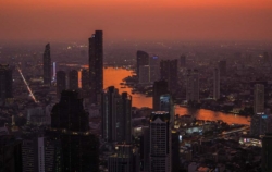 สัญญาณเศรษฐกิจไทย ‘ไส้ในและภาพลวงตา’
