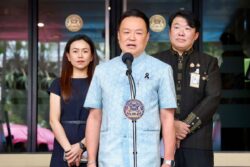 นายกฯ ยัน ฟันไม่เลี้ยง ทั้งข้าราชการ-นักการเมือง หากโยงถึงทุจริตสอบท้องถิ่น