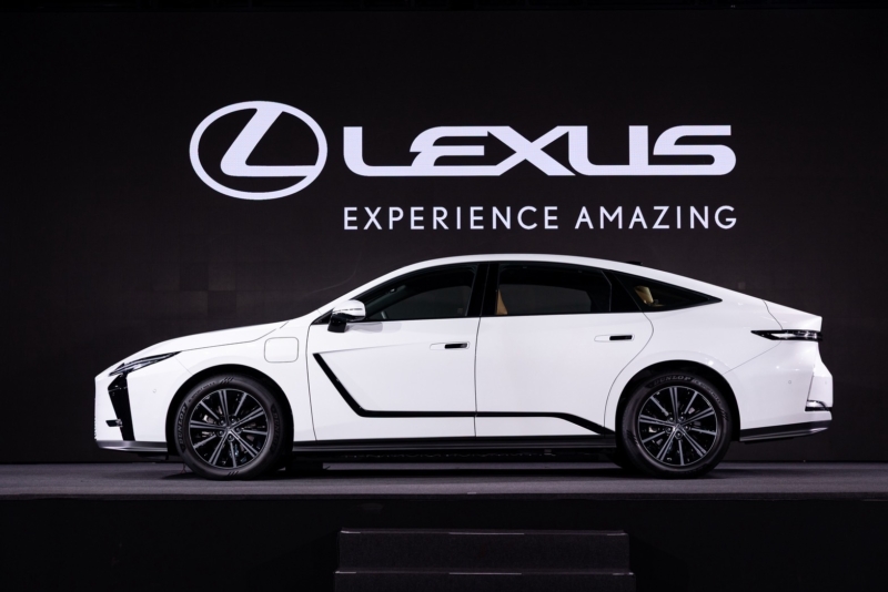 เลกซัส มั่นใจ Lexus ES ใหม่ ดันยอดขายทั้งปีตามเป้า