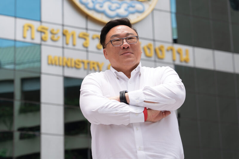 จุลพันธ์ พาเพื่อไทยกลับลุ้นแชมป์ ‘นักการเมืองเมื่อถึงเวลา ระฆังดังก็ต้องสู้’