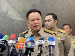 นายกฯ ไม่ปิดประตูต่อ “ไทยช่วยไทยพลัส” ชี้ต้องดูเศรษฐกิจ ยันไม่ใช่รัฐบาลประชานิยม