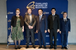 นายกฯ คุย 2 บิ๊กธุรกิจนิวซีแลนด์จ่อลงทุนไทย ตั้งฐานกระจายผลไม้-ผุดสวนสนุกในอาคาร