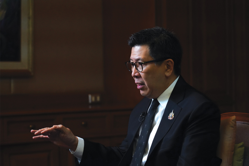 ‘เอกนิติ‘ ปักธงซ่อมประเทศ ดึงทุนโลกปั้นเศรษฐกิจรายได้สูง
