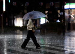 ใจกลางกรุงโตเกียว ทุบสถิติฝนตกติดต่อนานที่สุด 34 วัน