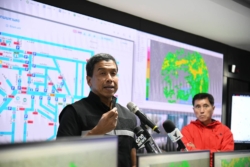 ชัชชาติ ยันเฝ้าระวังแม้ฝนลด คาด 2 วันถนนสายหลักกลับมาปกติ ชุมชนแห้งสนิท 2 สัปดาห์