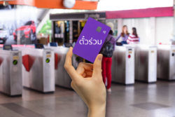 นับถอยหลัง “ตั๋วร่วม” รถไฟฟ้า ไม่เกิน 45 บาท ทุกสีทุกสาย เริ่ม 1 ม.ค. 2570