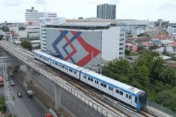 รถไฟฟ้า MRT สายสีน้ำเงิน กลับมาเปิดให้บริการตามปกติทุกเส้นทางแล้ว