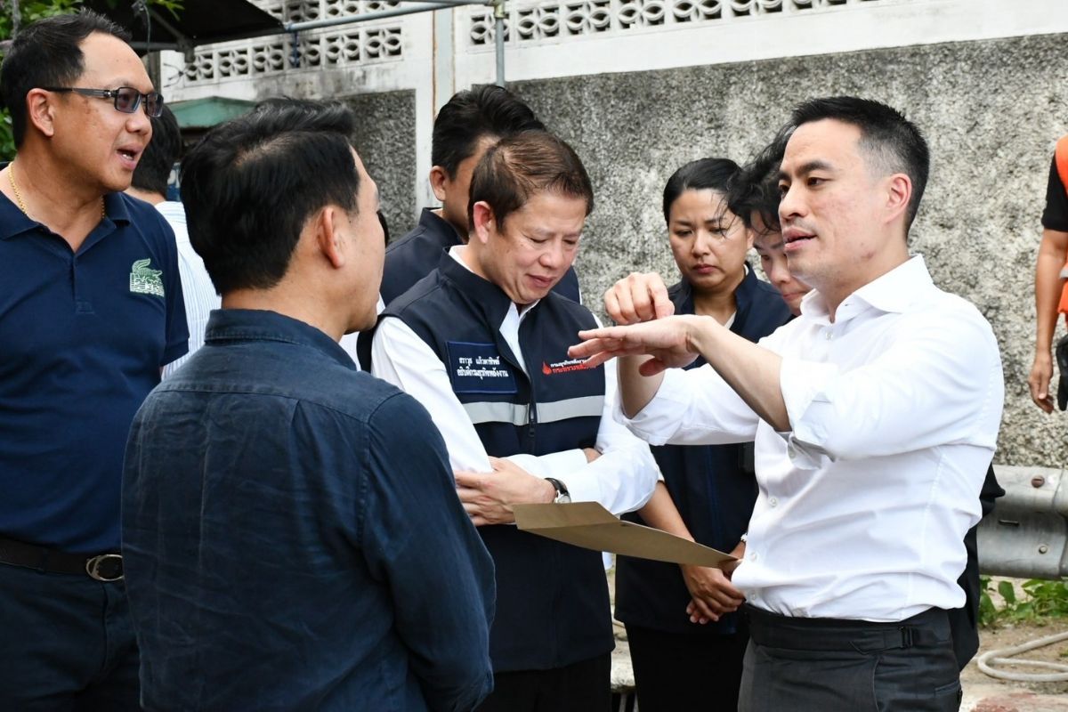 ‘เอกนัฏ’ ลุยตรวจจุดน้ำมันรั่วพระราม 3 พบต้นตอแล้ว สั่ง 2 บริษัทเร่งแก้ไข-เยียวยาความเสียหาย