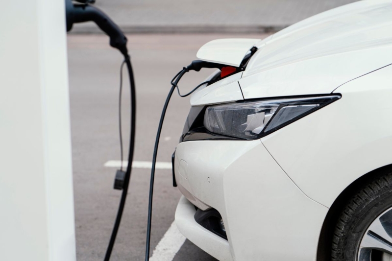 สนพ.เร่งแผนเปลี่ยนรถราชการเป็น EV พบใช้แค่ 1% จากกว่า 1.8 แสนคัน
