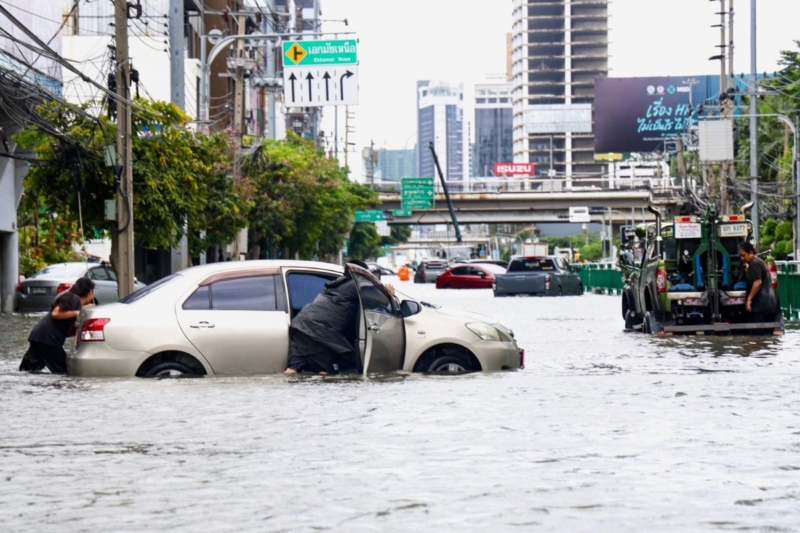 คปภ.เร่งประกันจ่ายเคลมน้ำท่วม เคสชัดไม่เกิน 7 วัน วางเกณฑ์รถ-EV เสียหายหนัก
