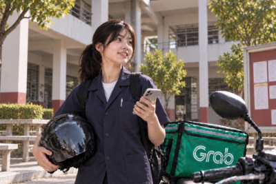 หมดยุครายได้ทางเดียว ? แค่ครึ่งปีแรก 2569 คนหันมาขับ Grab เพิ่ม 68%