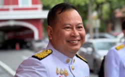 รบ.ยันเดินหน้าขั้นตอนทูลเกล้าฯ แม้ศาลฯสั่งรับคดี ‘นพ.สรณ’ ย้ำทำตามกฎหมาย