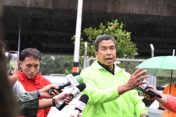 “ชัชชาติ” ประชุมออนไลน์ “นายกฯ” ติดตามน้ำท่วม สั่งจัดงบแก้ปัญหา ช่วยเหลือประชาชน