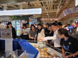 พาณิชย์ รุกเมืองซานซี เปิดทางทุเรียน มังคุด ลำไย มะพร้าวเข้า DX Supermarket