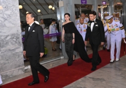 ในหลวง พระราชินี ทอดพระเนตรคอนเสิร์ต “โอเปรา โกส์ ทู ฮอลลีวูด”