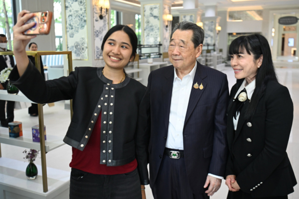 กำลังใจที่ยิ่งใหญ่เจ้าสัว ซี.พี. มอบทุน ‘เนเน่ รอยัล’