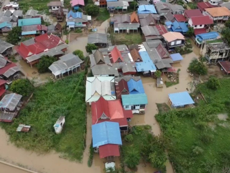 อยุธยาอ่วม 6 อำเภอ หลังเขื่อนเจ้าพระยาเพิ่มระบาย ชุมชนวัดจุฬามณี น้ำขึ้นสูง 1 เมตร