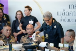กรมสมเด็จพระเทพรัตนราชสุดา ฯ ทรงปรุงเมนู “ขนมค้างคาว” เปิดงาน “เทศกาลน้ำมันเมล็ดคามีเลีย ภัทรพัฒน์”