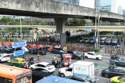 แอมเนสตี้ เผยผลสังเกตการณ์ชุมนุมต้าน IMF – World Bank พบผู้บาดเจ็บ หวั่นใช้กำลังและจำกัดสิทธิ