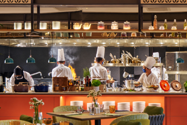 เรเนซองส์ เปิดตัวคอลเลคชั่นเครื่องดื่มใหม่ ยกระดับประสบการณ์ “Evenings at Renaissance”
