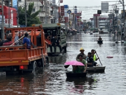 MEA ระดมทีมช่วยน้ำท่วม อพยพผู้ป่วยติดเตียง–ผู้สูงอายุ พร้อมรถยกสูง และถุงยังชีพเคียงข้างประชาชน