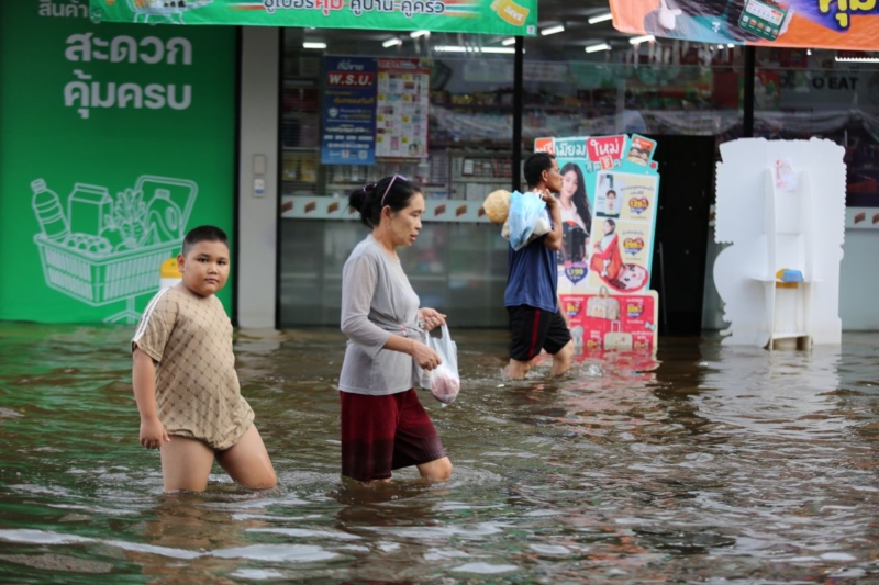 ครบรอบ 1 เดือน น้ำท่วม กทม. เปิดสถิติล่าสุด อนุมัติเงินเยียวยาพุ่งทะลุ 4,000 ล้านบาท
