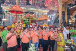 วิชัยทัสมิ ขบวนแห่พระแม่ศรีมหาอุมาเทวีสุดยิ่งใหญ่ คนไทย-ต่างชาติร่วมพิธีคับคั่ง