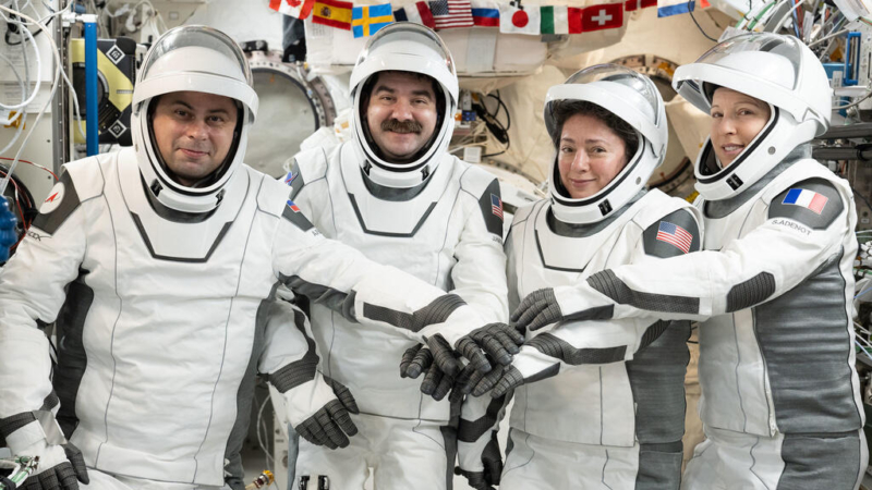 4 นักบินอวกาศ ยาน SpaceX กลับโลกแล้ว หลังใช้ชีวิตบนสถานีอวกาศนาน 8 เดือน