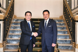 ‘อนุทิน’ คุยอดีตผู้นำญี่ปุ่น ย้ำดูแลผู้ผลิตรถเดิม หยอดชวนไทยร่วมห่วงโซ่การผลิต EV ญี่ปุ่น