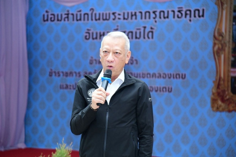 ‘พิพัฒน์’ ลงพื้นที่ฟังเสียง 26 ชุมชนคลองเตย โปรยยาหอม ‘ไม่ไล่ที่-ไม่บังคับย้าย’