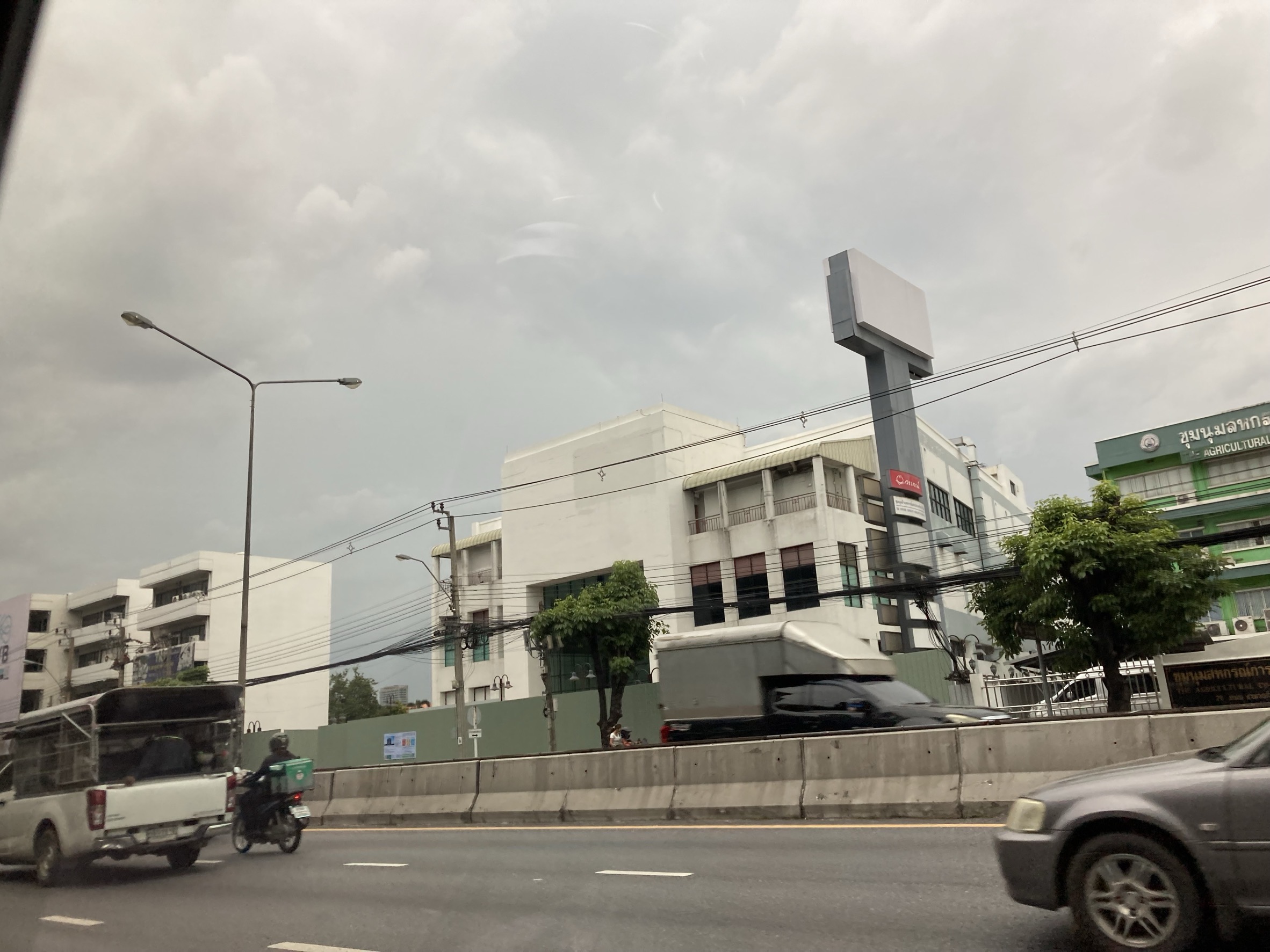 AP เปิดศึกแคมปัสคอนโด ทุ่มซื้อที่ดิน 3 ไร่ ติดถนนงามวงศ์วานขึ้นคอนโดใหม่ “ไลฟ์ เกษตร”