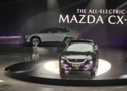 MAZDA CX-6e เคาะราคาเริ่มต้น 1.259 ล้านบาท เผยตั้งเป้าขาย 2,000 คัน