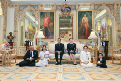 ในหลวง พระราชินี พระราชทานพระบรมราชวโรกาสให้ เนเน่ รอยัล และครอบครัว เฝ้าฯ