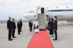 พระราชินี เสด็จฯจากเมืองซัปโปโร ไปยังกรุงโตเกียว ญี่ปุ่น