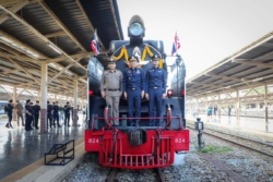 รถไฟปล่อยขบวนรถจักรไอน้ำพิเศษ “วันปิยมหาราช” ตั๋วเต็มทุกที่นั่ง ชูไฮไลต์พ่วง “รถไฟสุดขอบฟ้า” ครั้งแรก